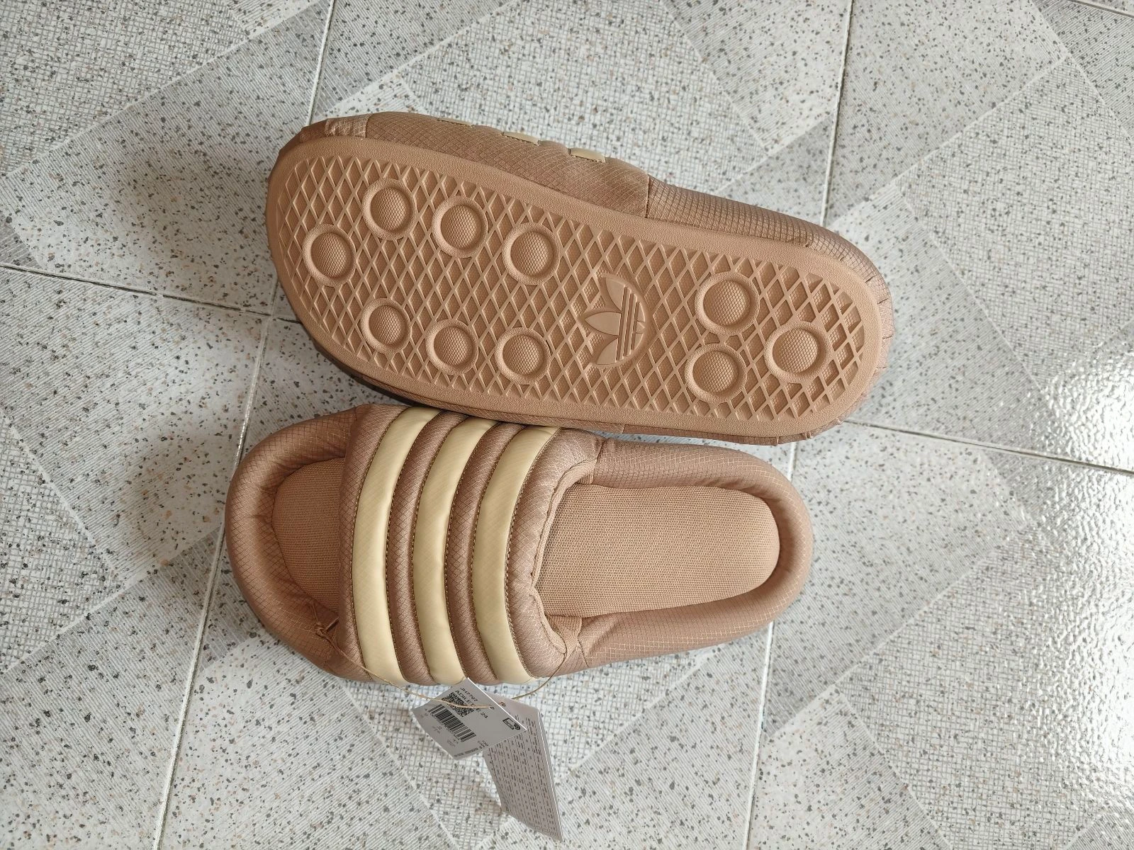 Sandales marron Adidas Adilette 24 taille 43 – photo 4